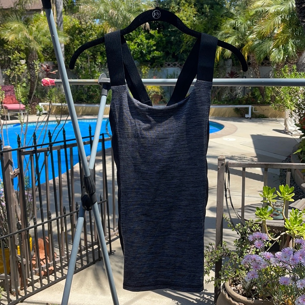 Black and Gray Workout Top
